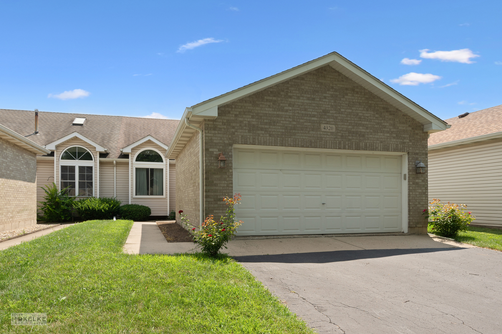 4320 River Glen Drive, Joliet, IL 60431