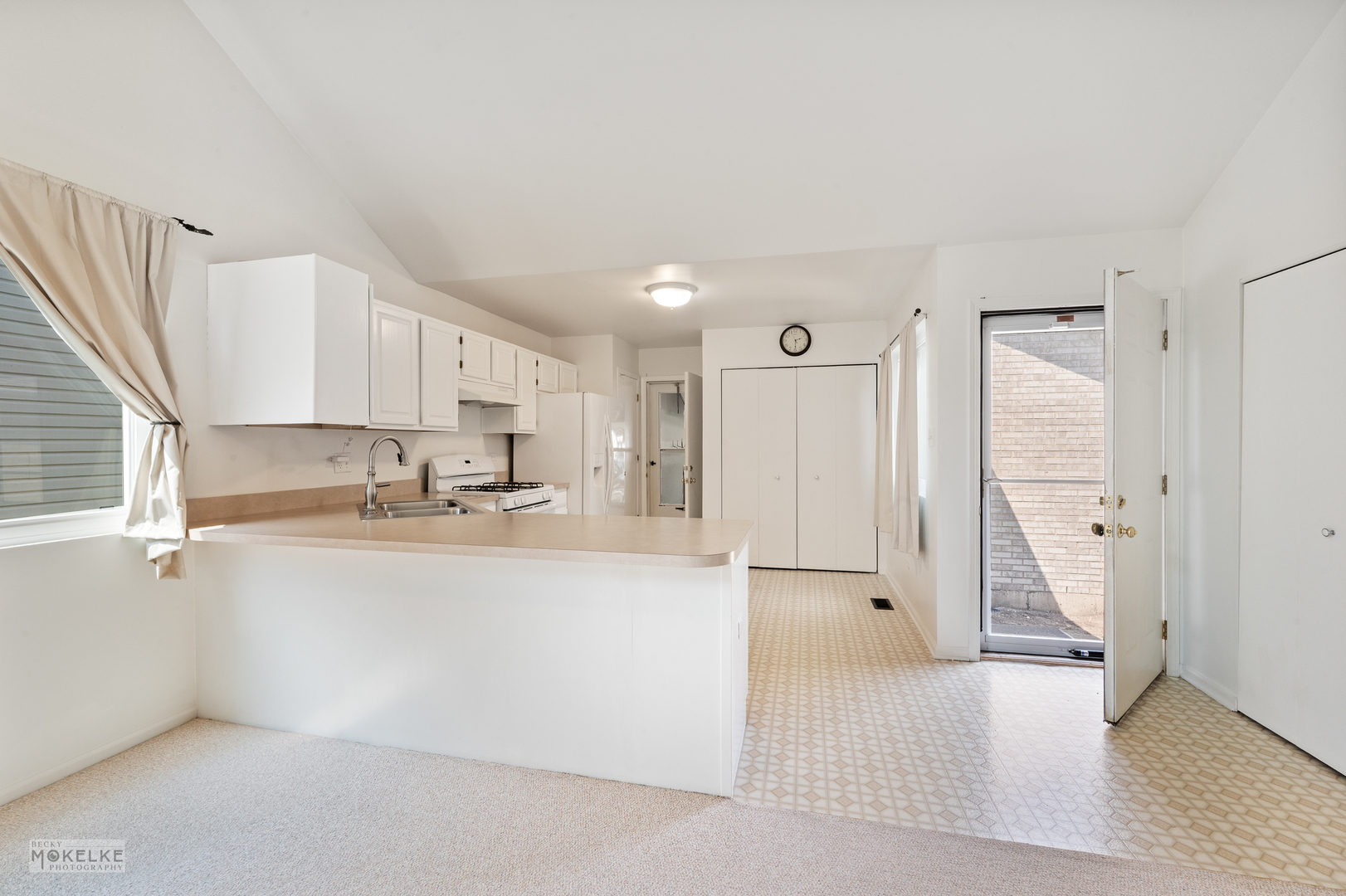 4320 River Glen Drive, Joliet, IL 60431