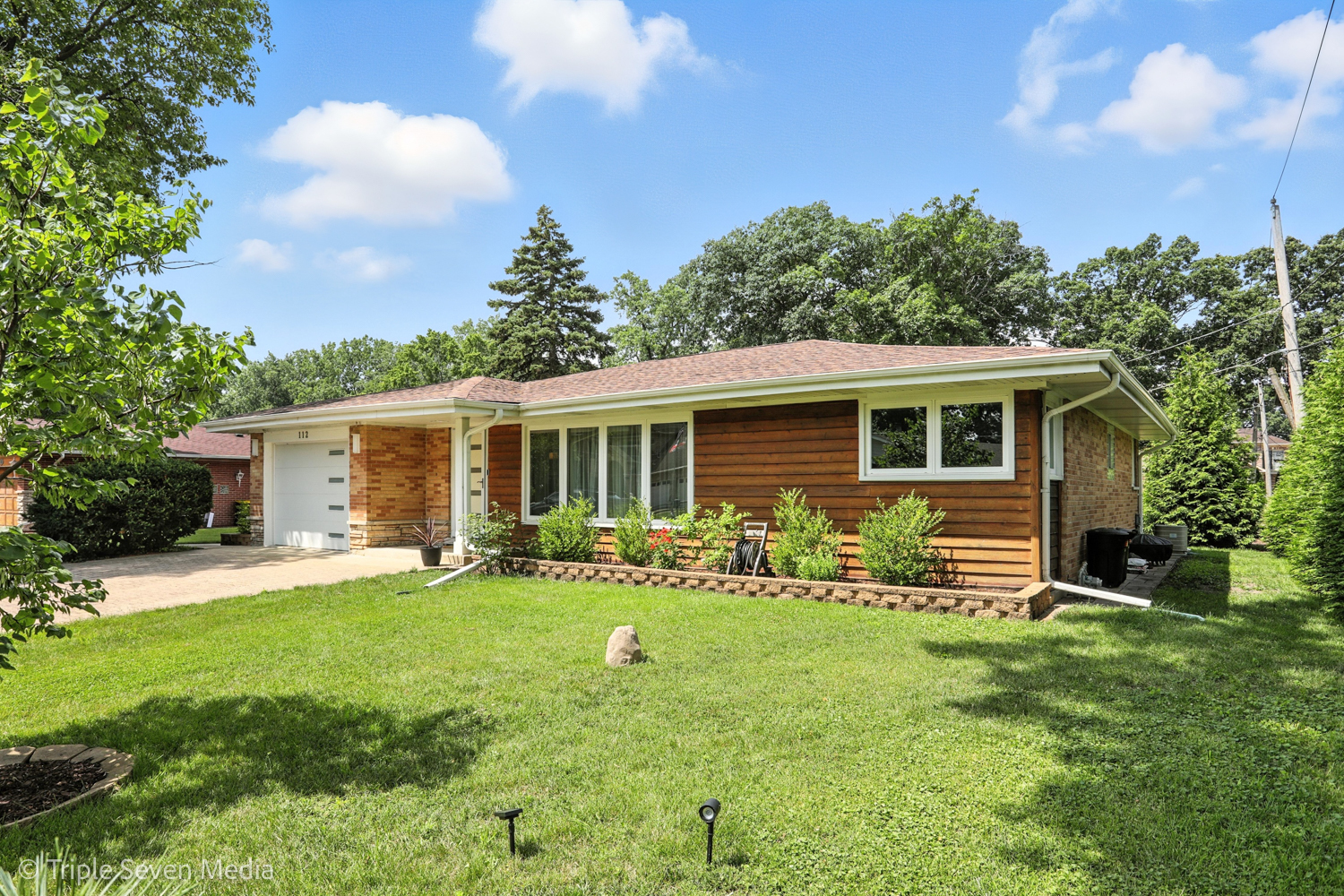 112 N Cedar Avenue, Wood Dale, IL 60191