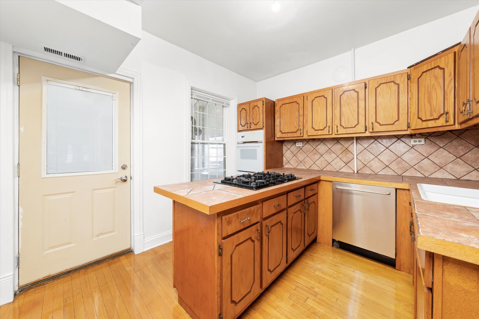 2911 W Belden Avenue #1, Chicago, IL 60647