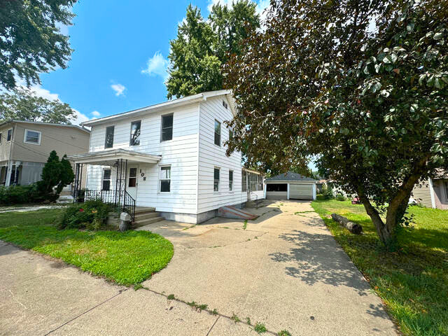 108 Deleon Street, Ottawa, IL 61350