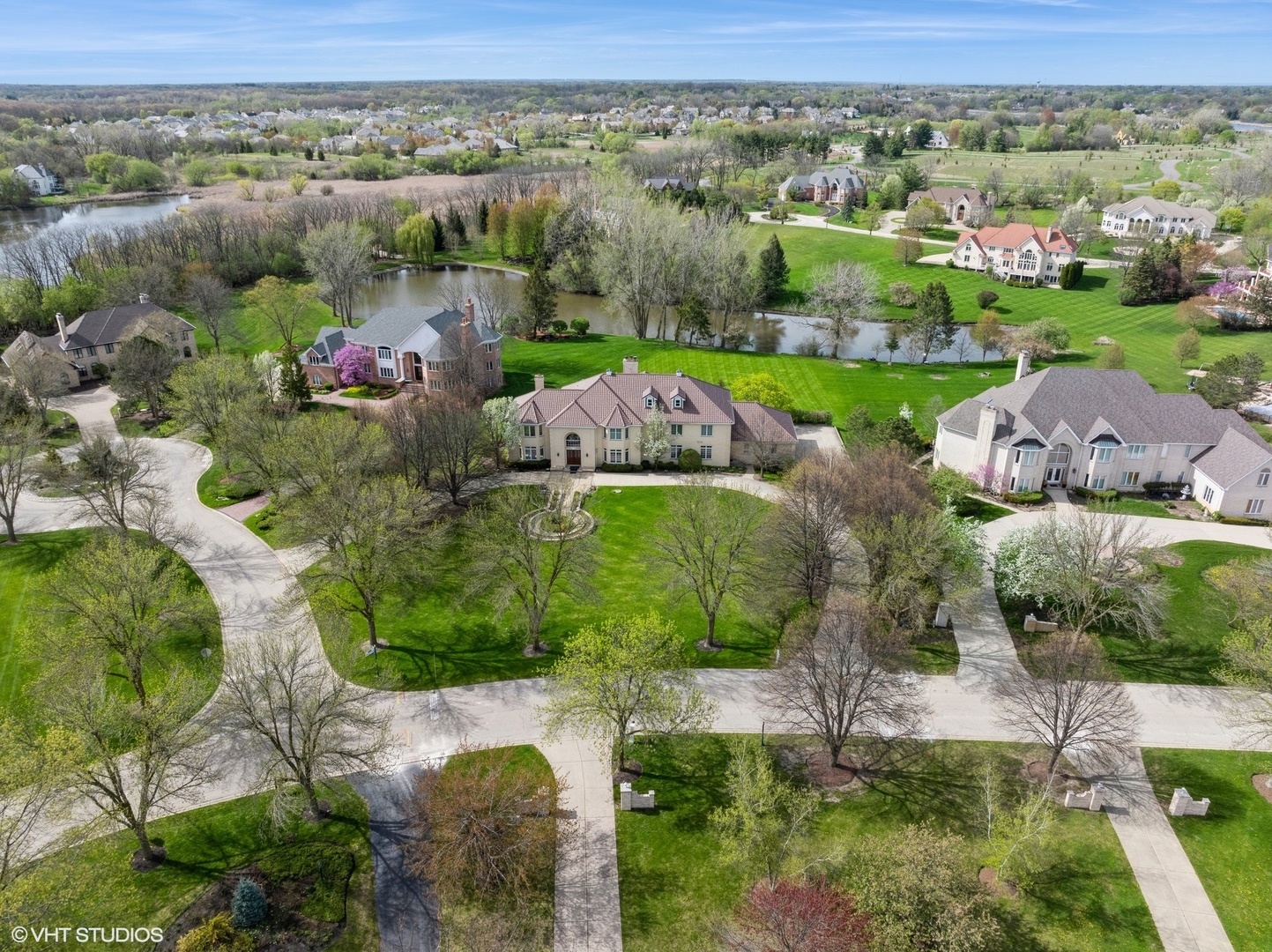 16 Forest Lane, South Barrington, IL 60010