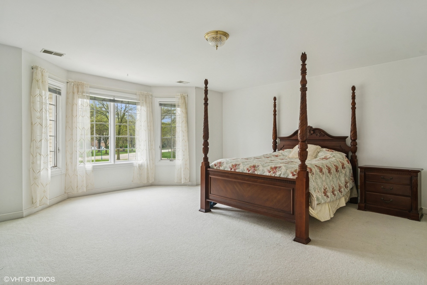 16 Forest Lane, South Barrington, IL 60010