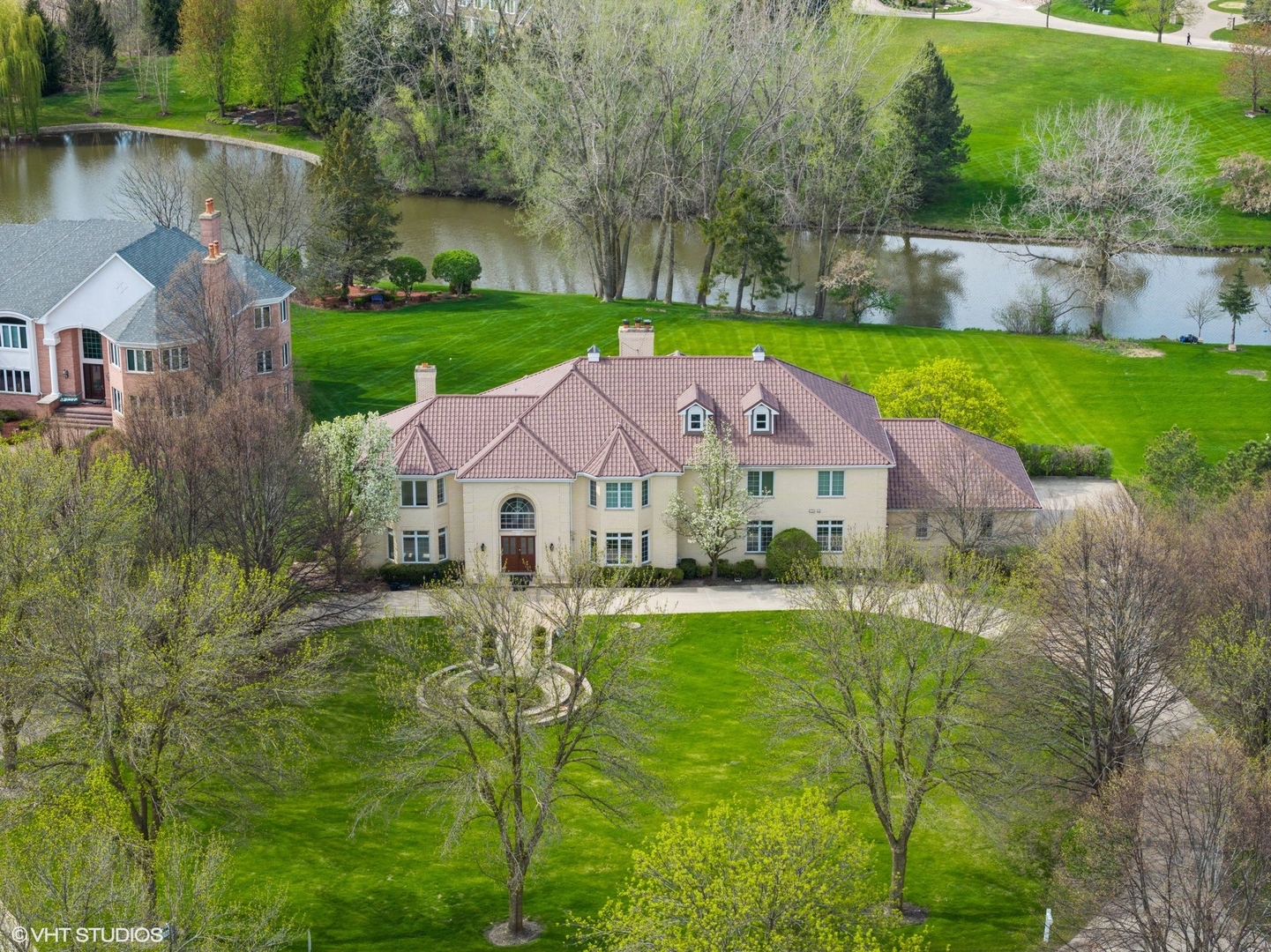 16 Forest Lane, South Barrington, IL 60010