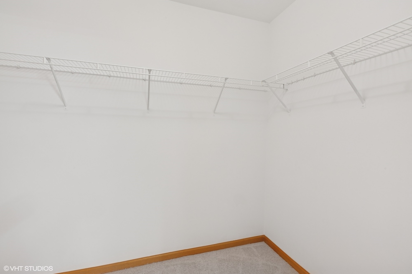 133 Springbrook Trail South, Oswego, IL 60543