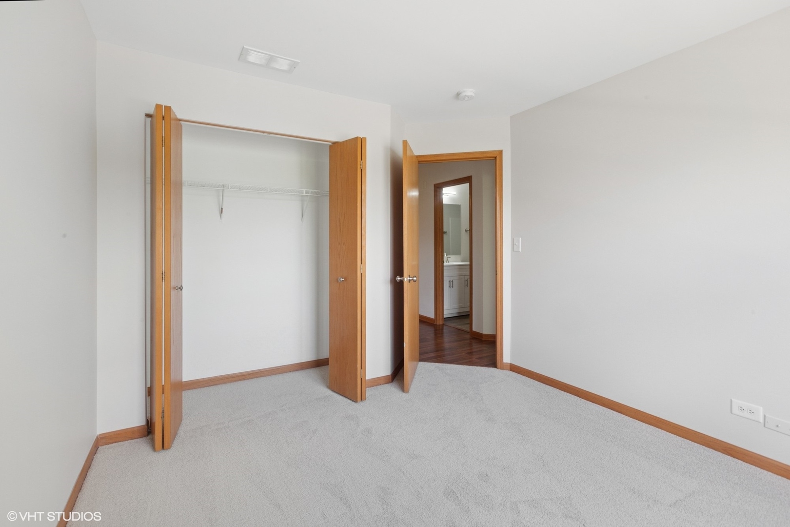 133 Springbrook Trail South, Oswego, IL 60543