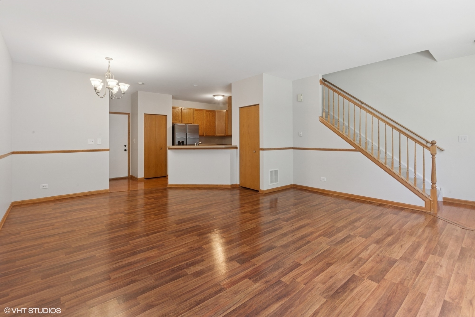 133 Springbrook Trail South, Oswego, IL 60543
