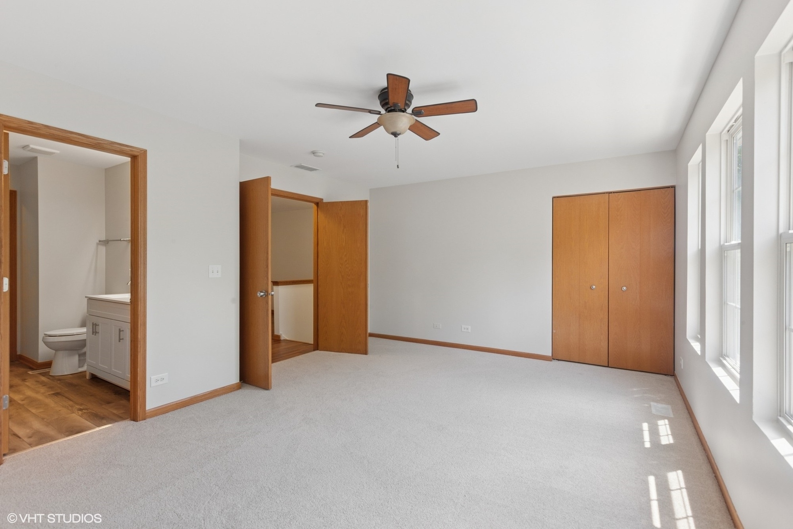 133 Springbrook Trail South, Oswego, IL 60543