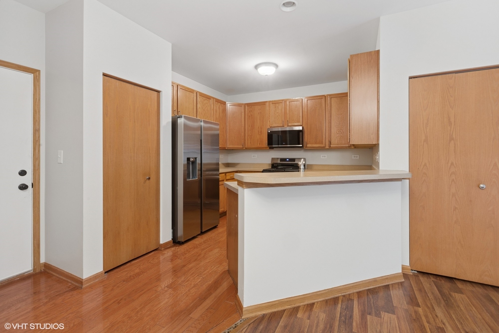 133 Springbrook Trail South, Oswego, IL 60543