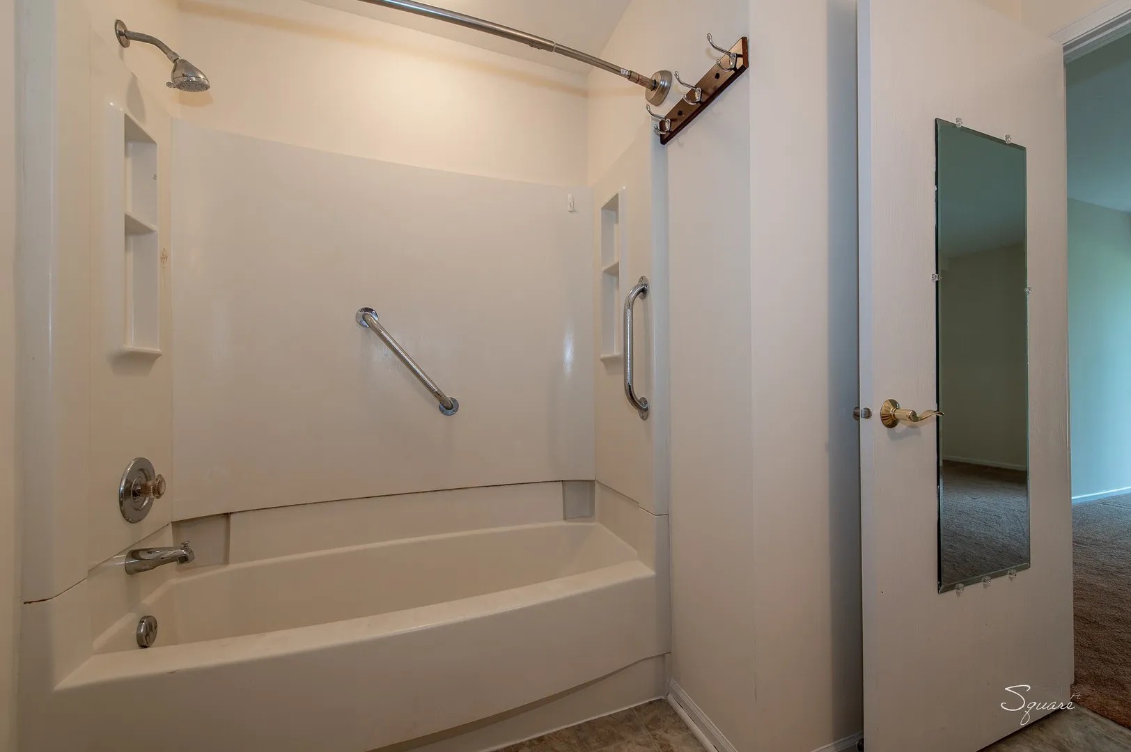 23 TAYLOR Court #A, Streamwood, IL 60107