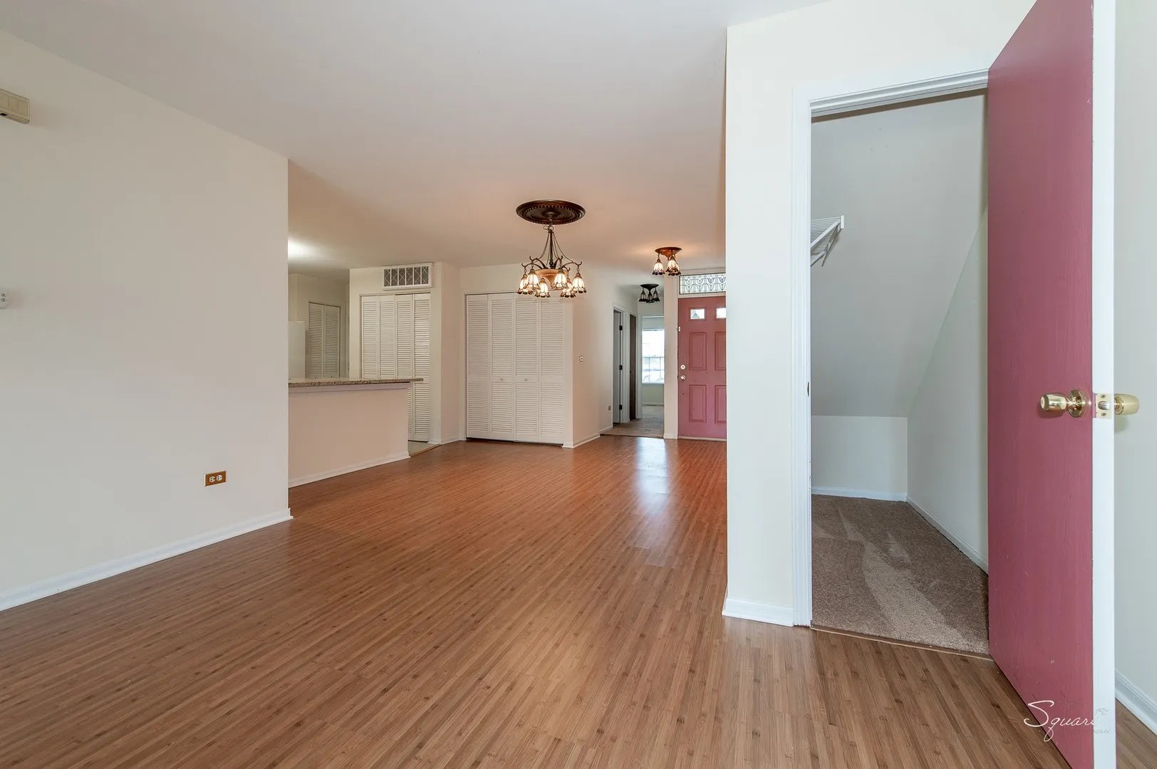 23 TAYLOR Court #A, Streamwood, IL 60107