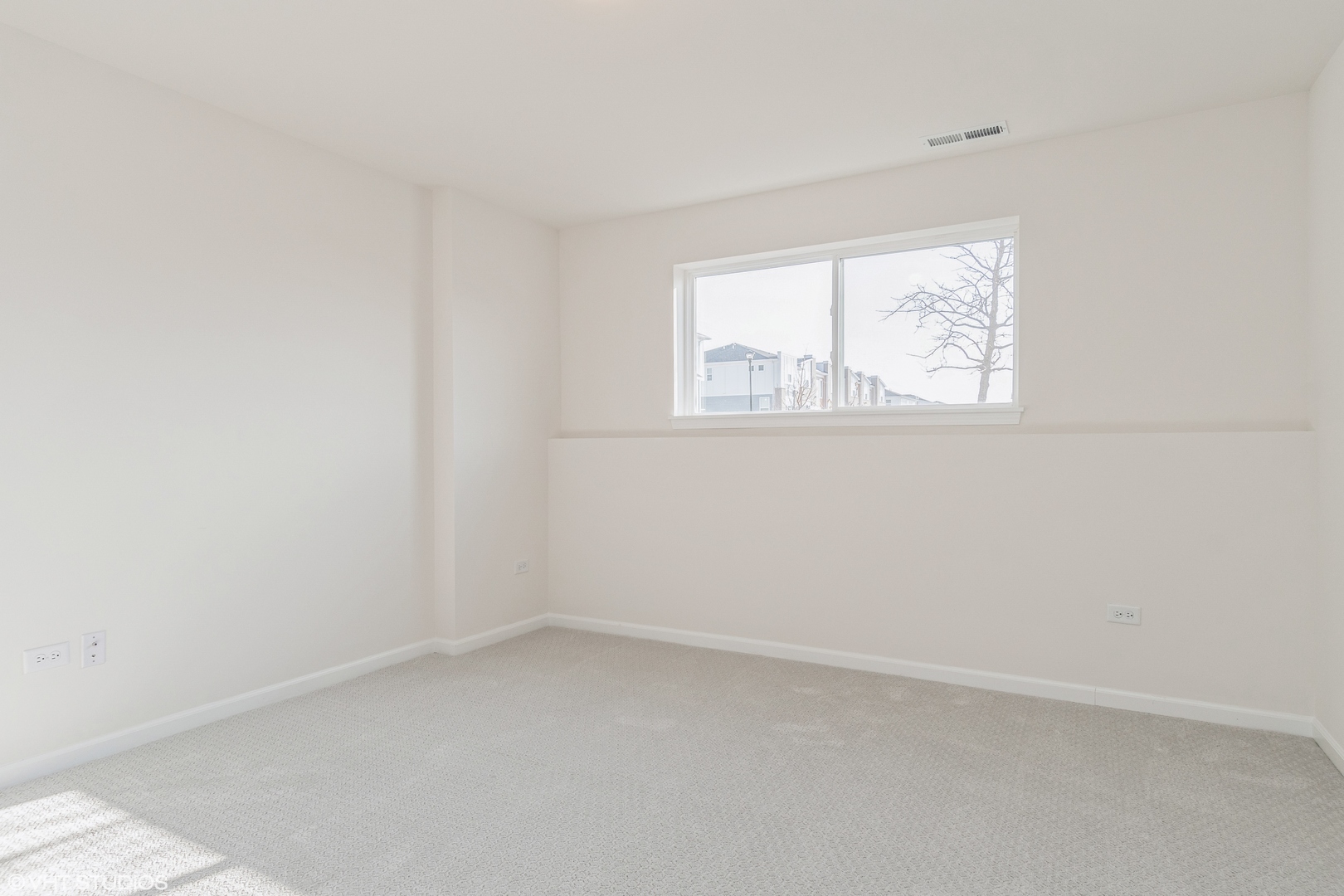 29W732 Cambridge Drive, Warrenville, IL 60555