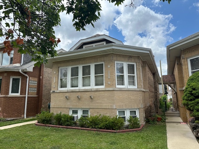 4540 N MENARD Avenue, Chicago, IL 60630