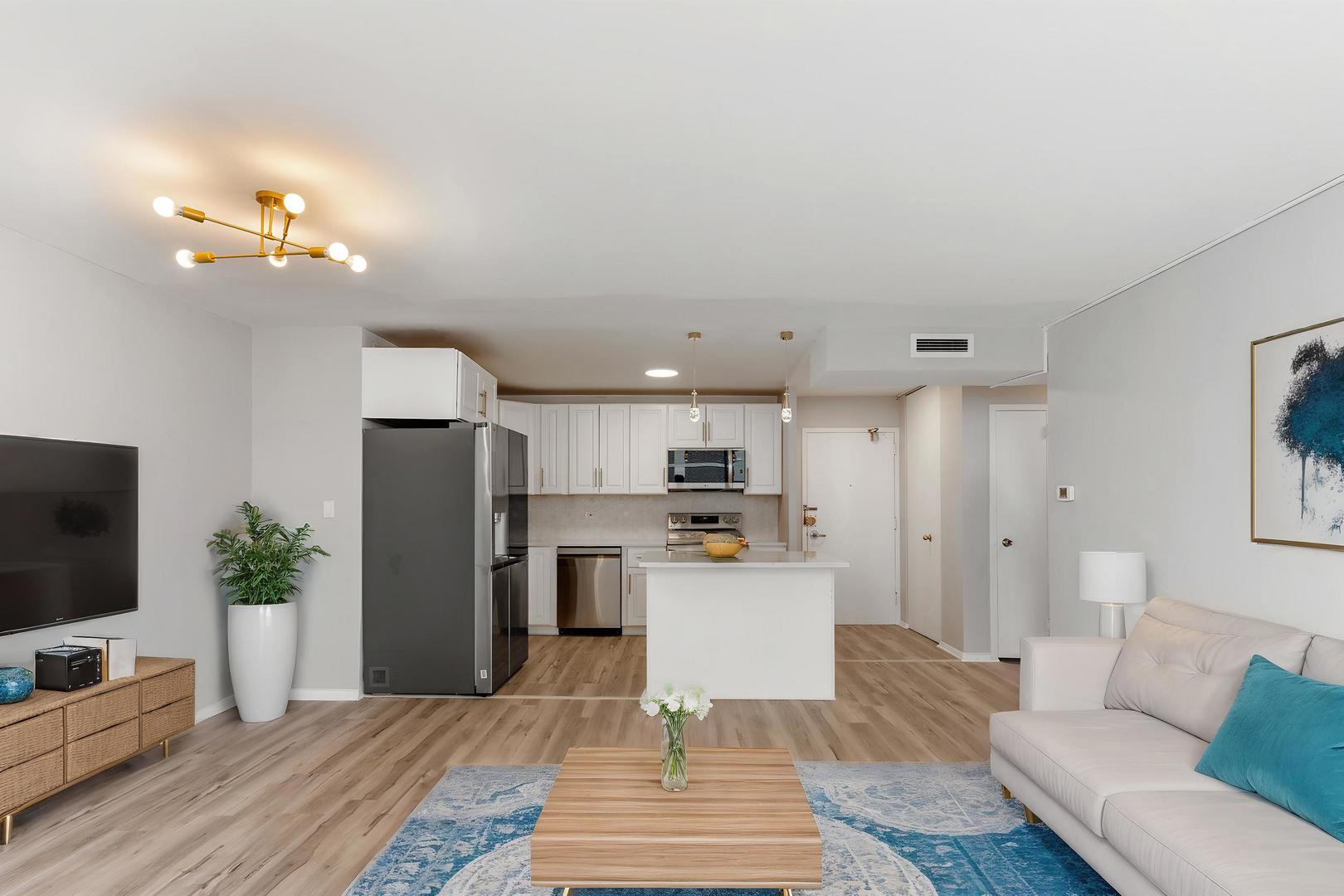 6301 N Sheridan Road #11D, Chicago, IL 60660