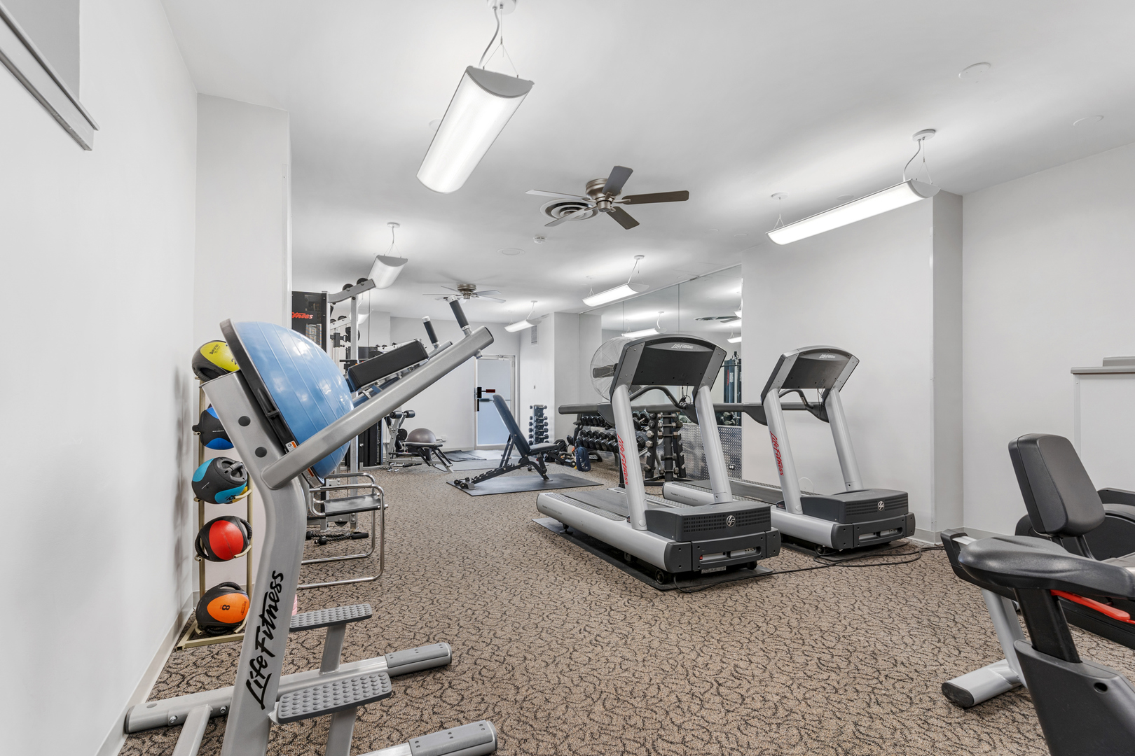 6301 N Sheridan Road #11D, Chicago, IL 60660