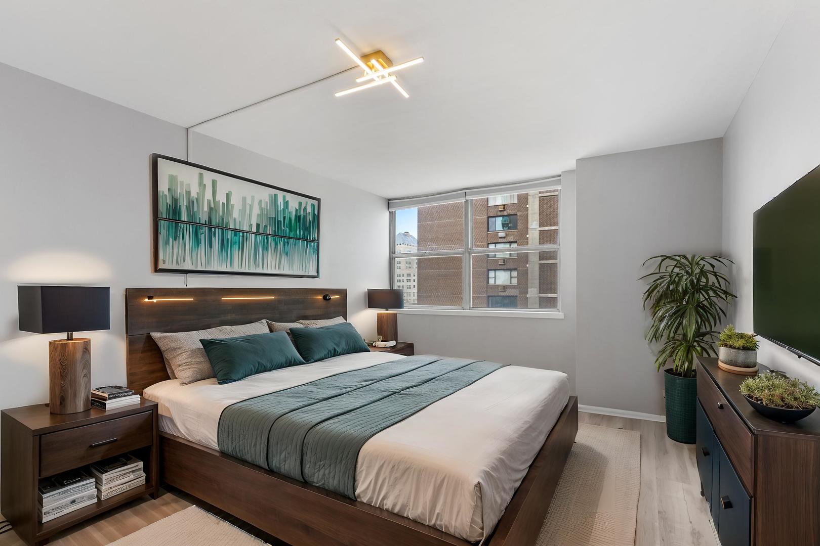 6301 N Sheridan Road #11D, Chicago, IL 60660