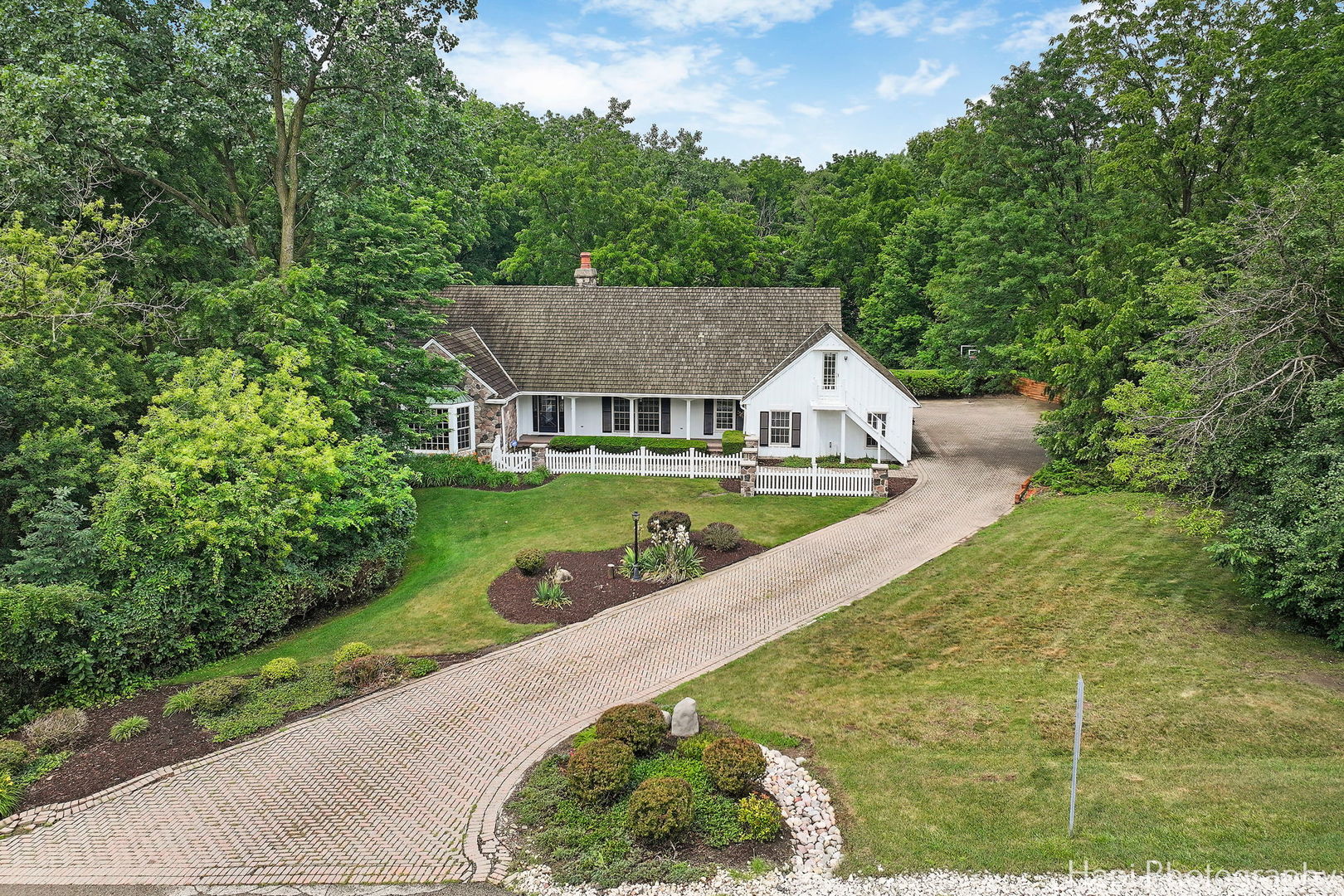 21956 N Hickory Hill Drive, Kildeer, IL 60047