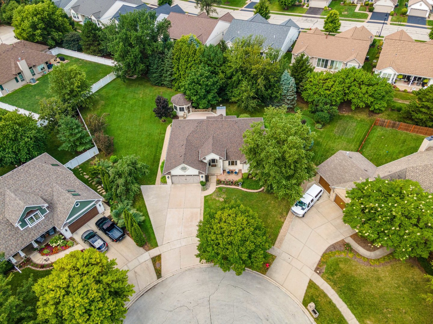 1228 Conquest Court, Shorewood, IL 60404