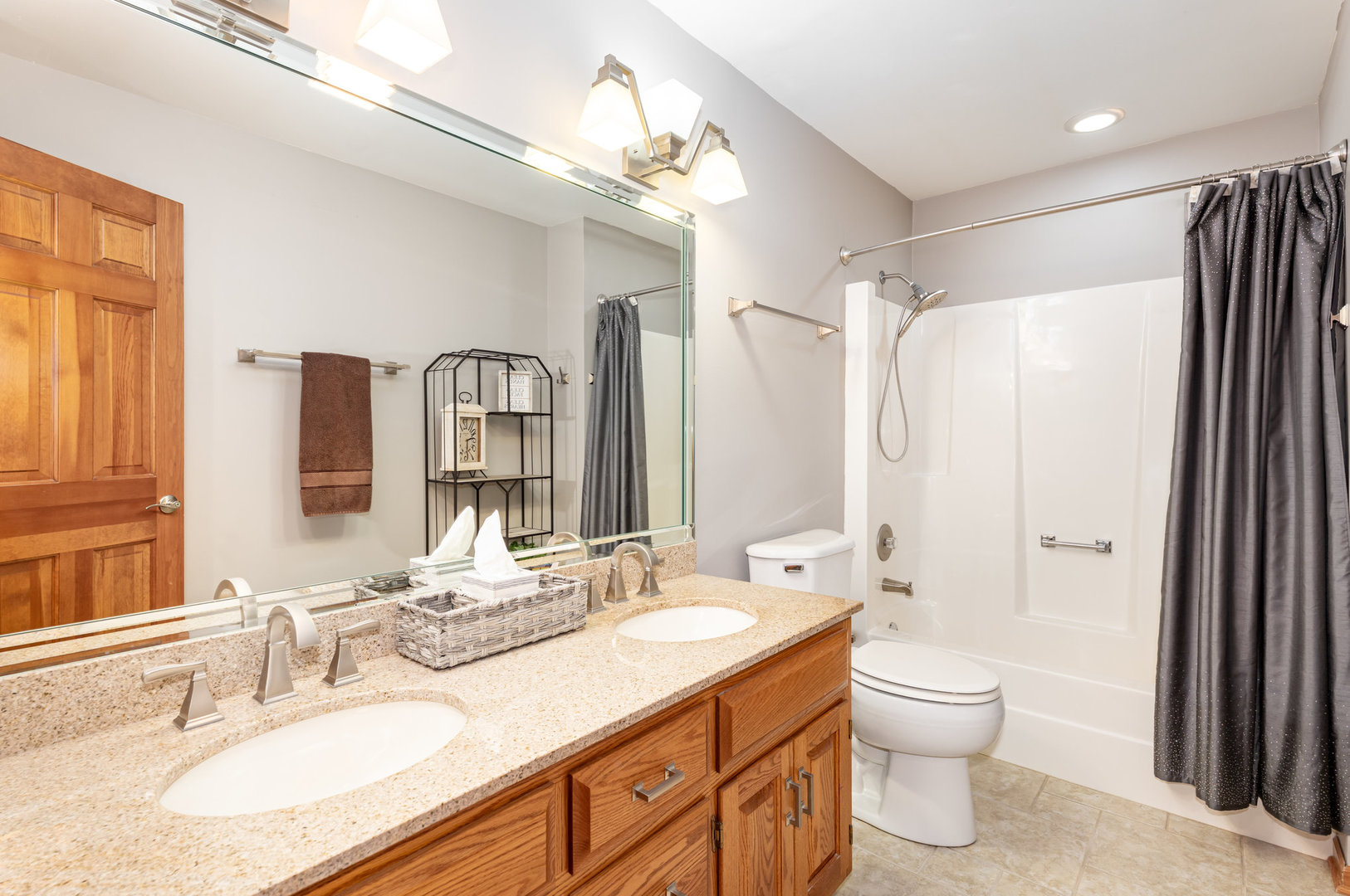 1228 Conquest Court, Shorewood, IL 60404