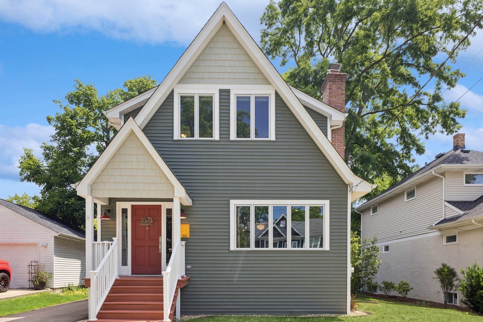 583 Pleasant Avenue, Glen Ellyn, IL 60137