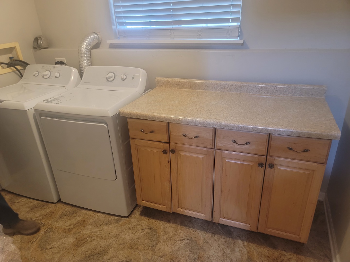 288 Evergreen Circle, Gilberts, IL 60136