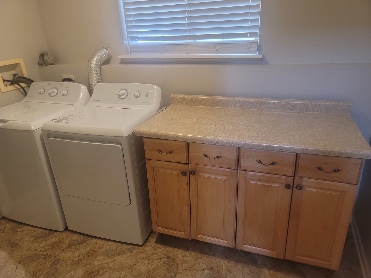 288 Evergreen Circle, Gilberts, IL 60136