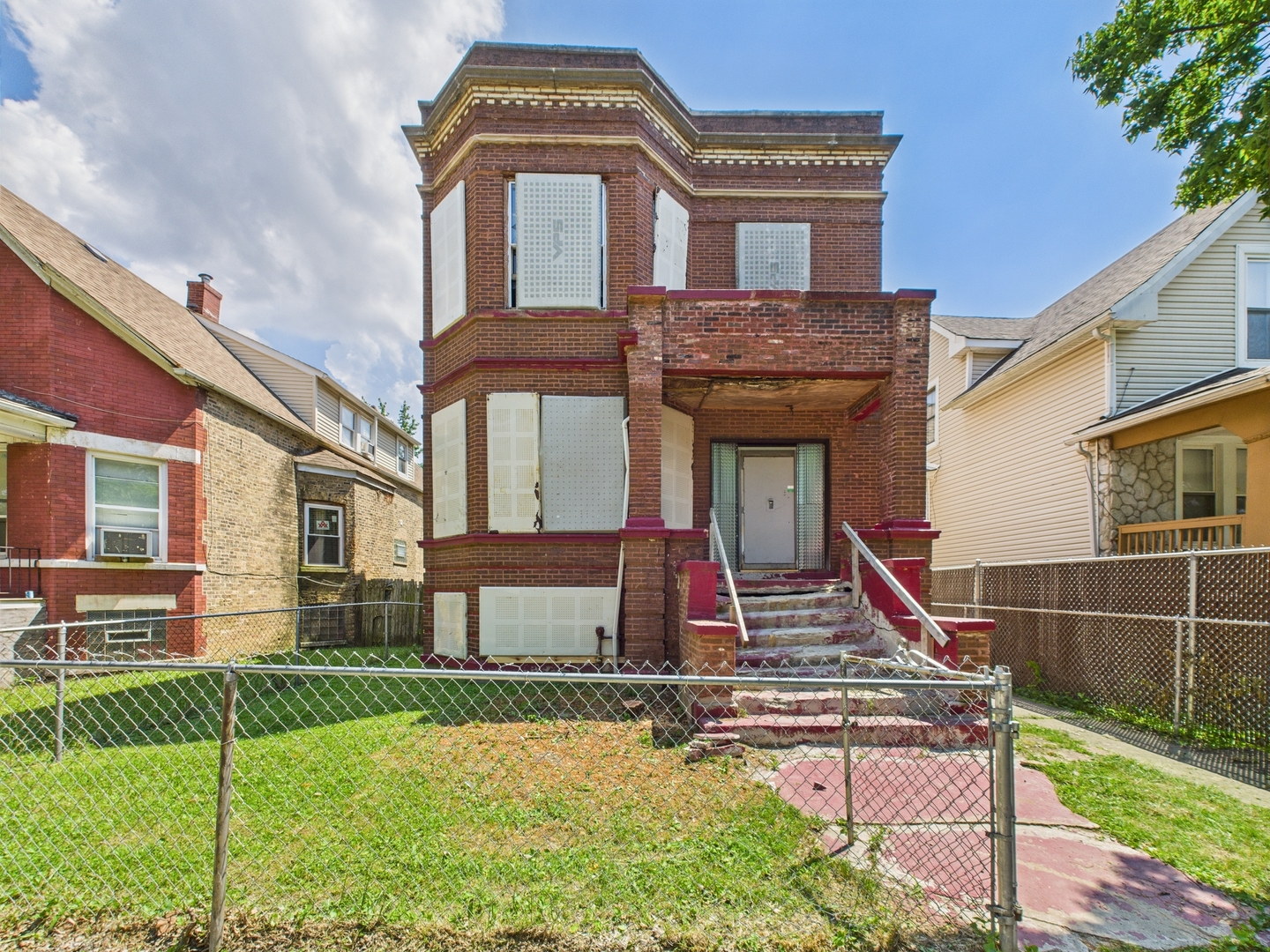 5045 W Erie Street, Chicago, IL 60644