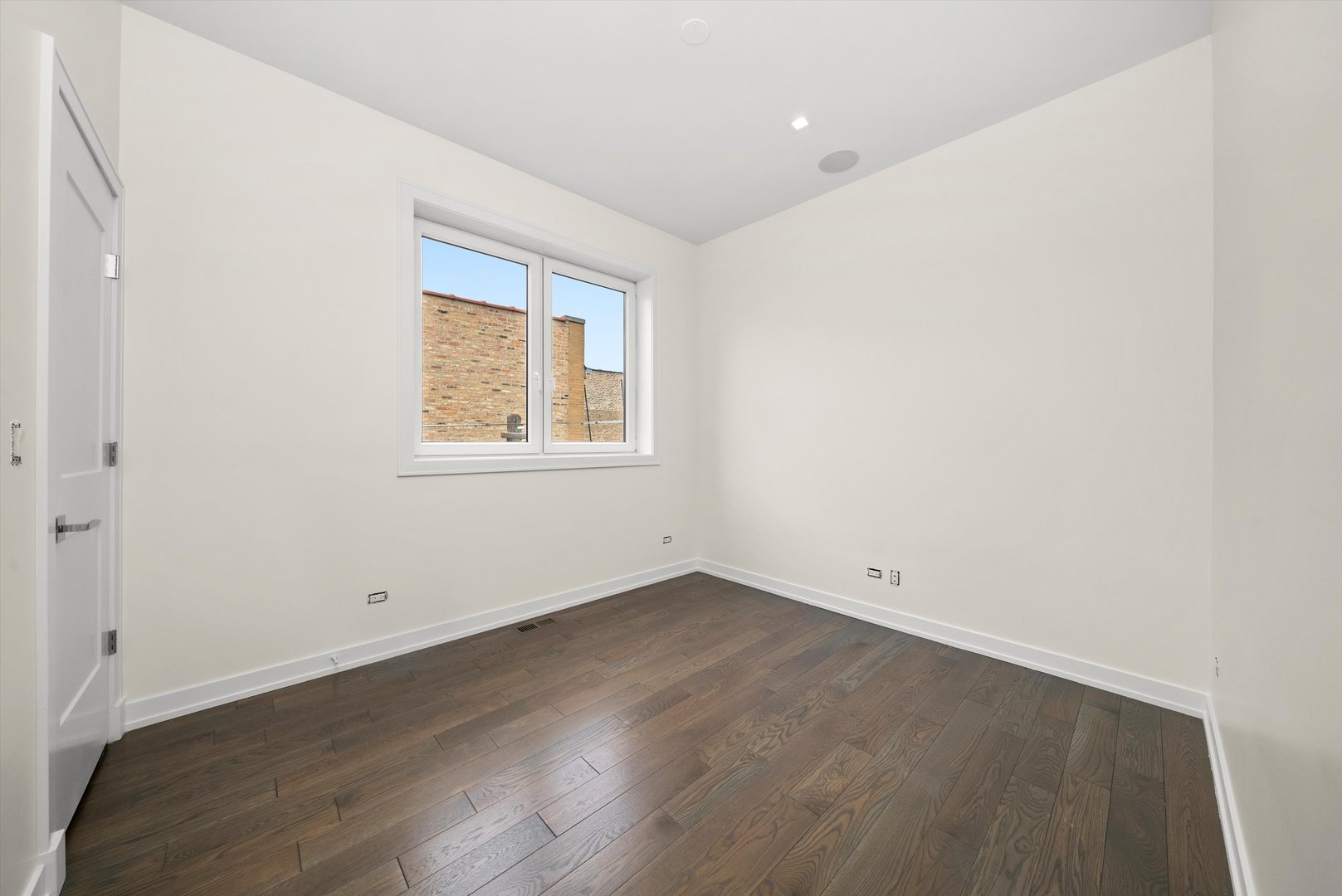 702 W Wellington Avenue #2N, Chicago, IL 60657