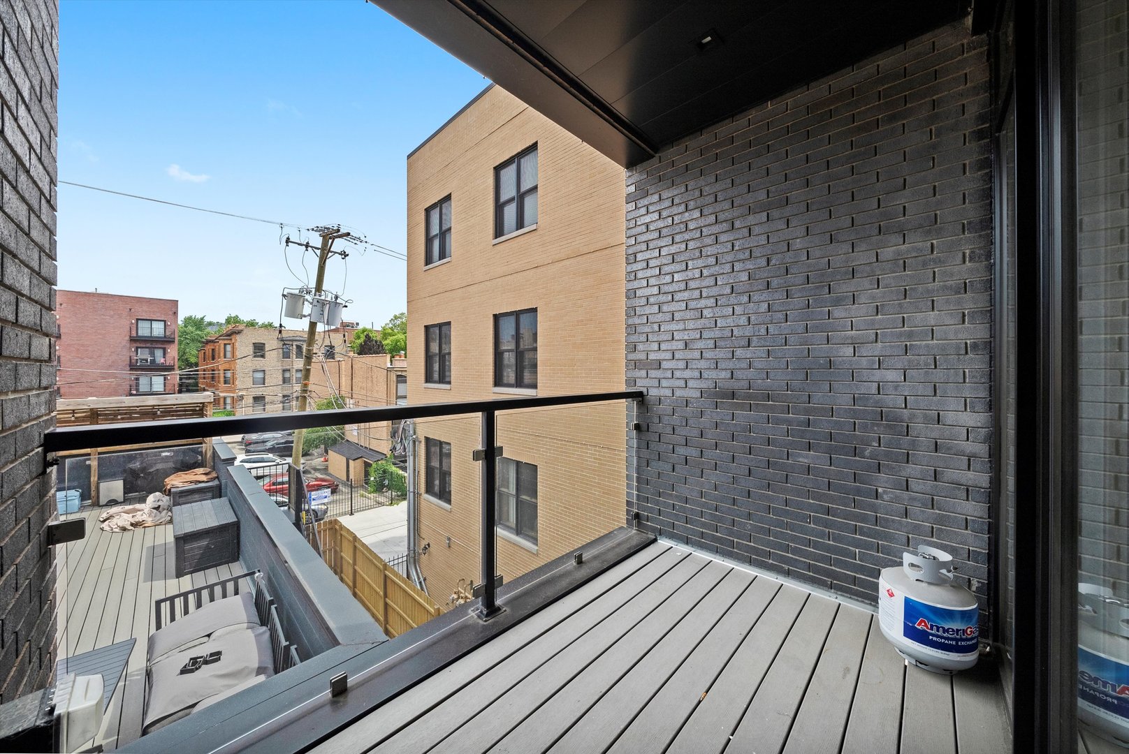 702 W Wellington Avenue #2N, Chicago, IL 60657