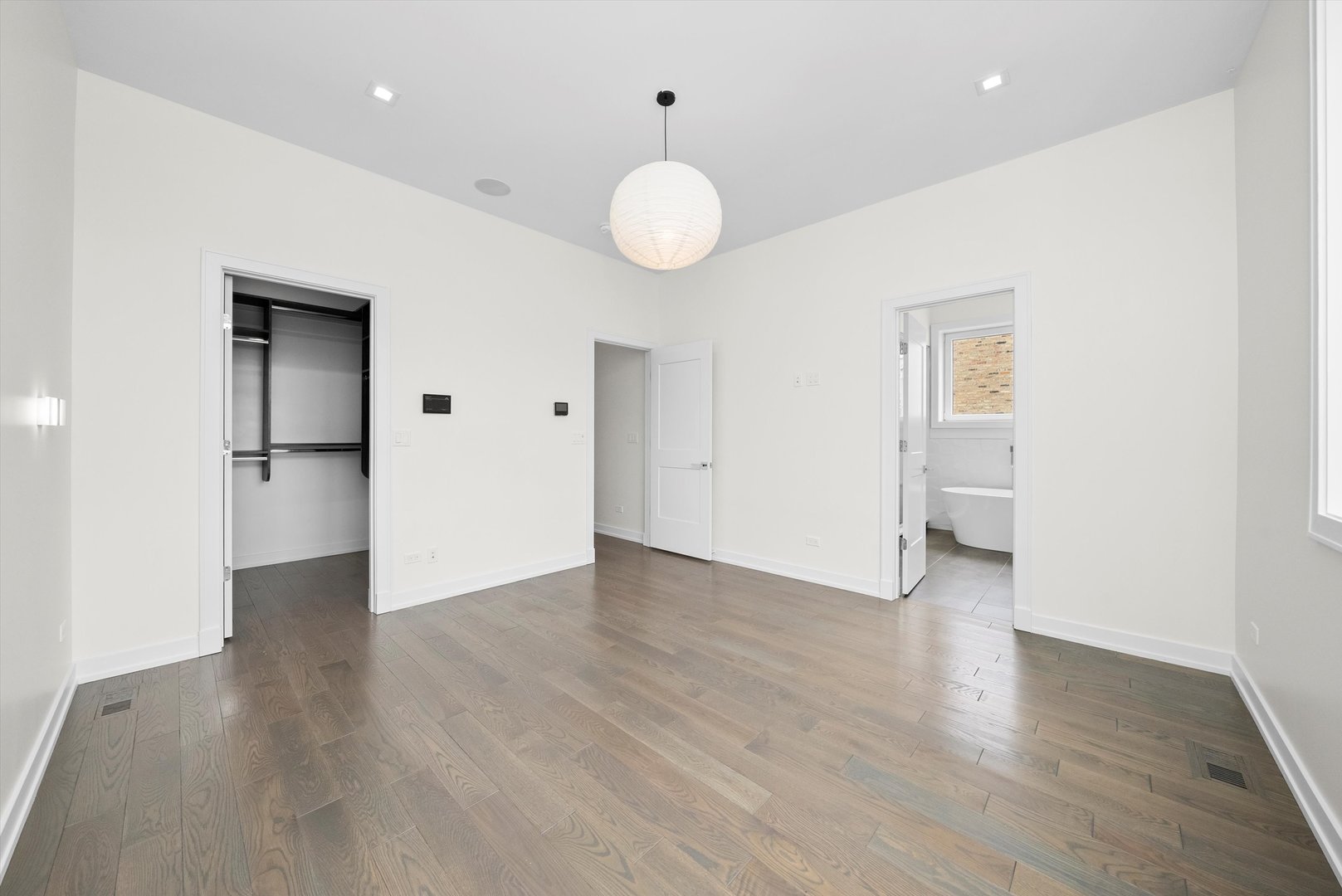 702 W Wellington Avenue #2N, Chicago, IL 60657