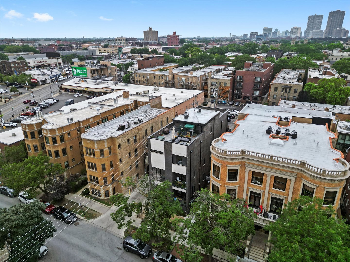 702 W Wellington Avenue #2N, Chicago, IL 60657