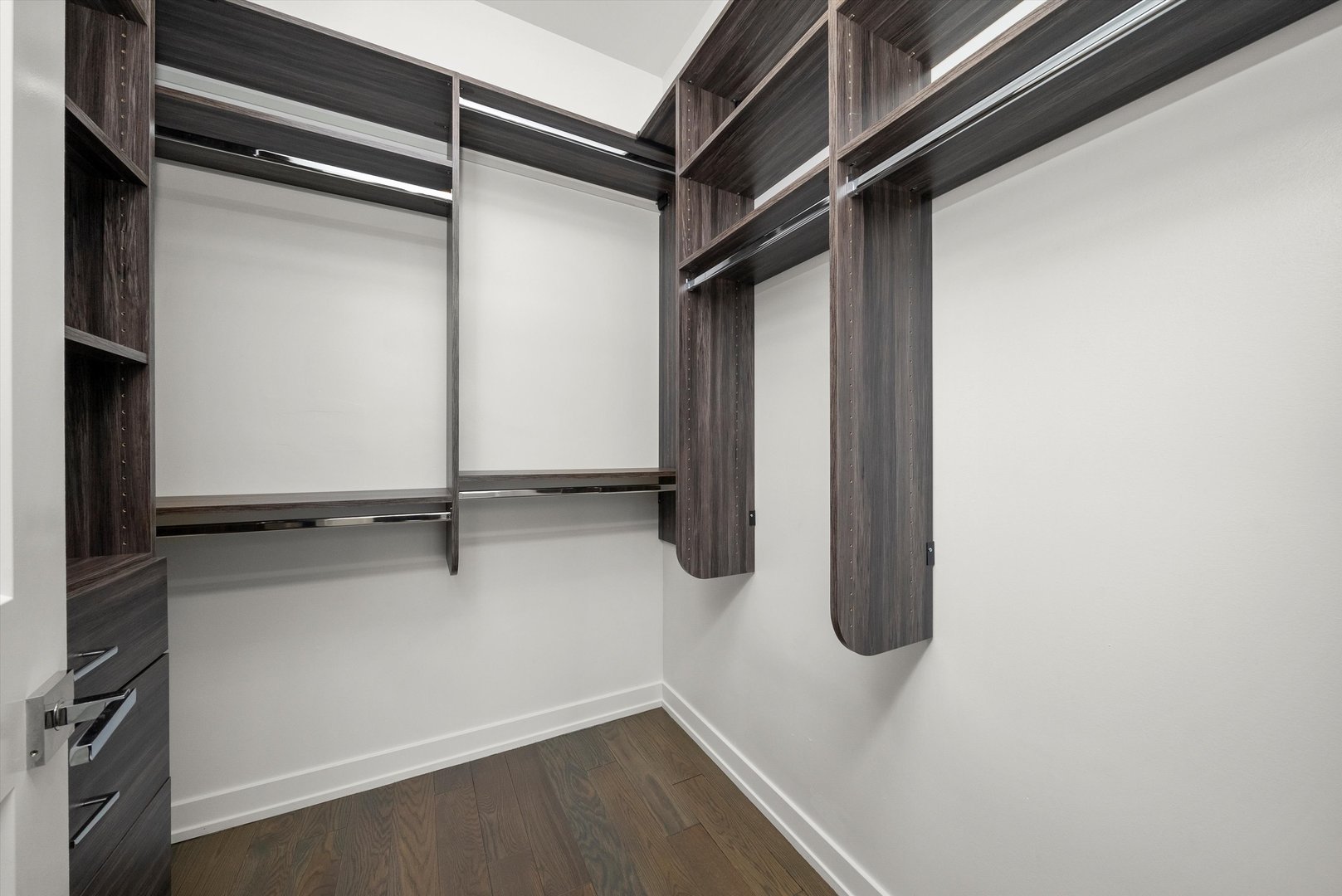 702 W Wellington Avenue #2N, Chicago, IL 60657
