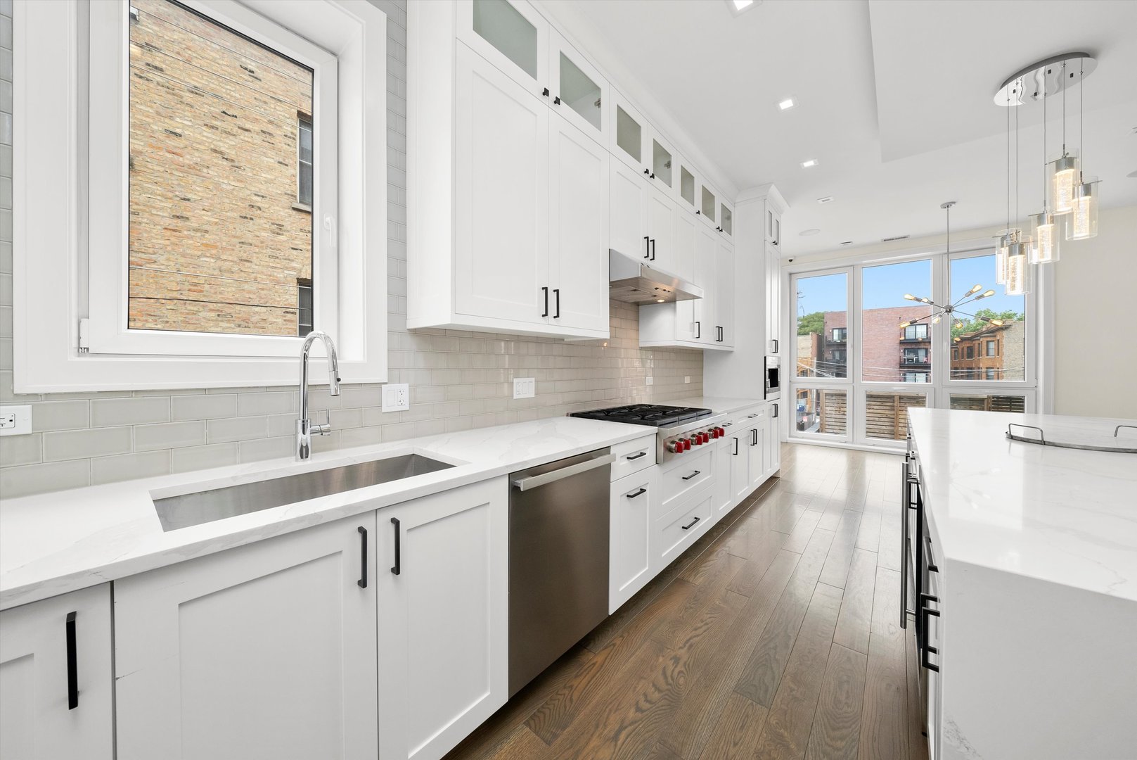 702 W Wellington Avenue #2N, Chicago, IL 60657