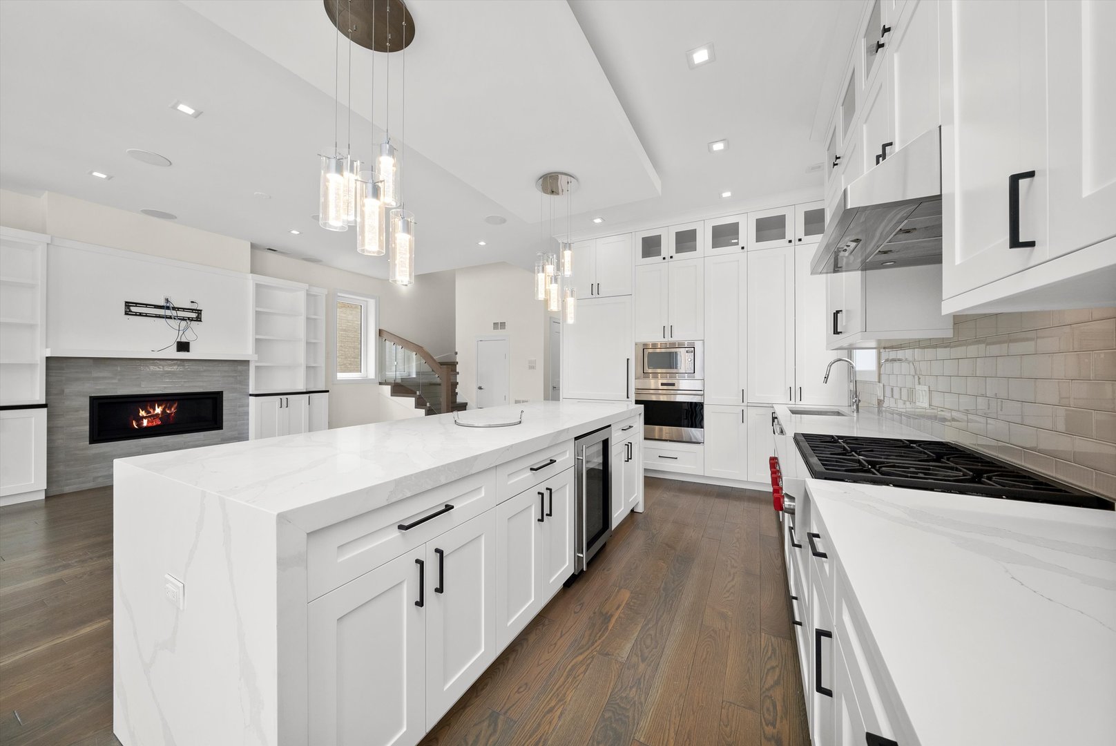 702 W Wellington Avenue #2N, Chicago, IL 60657