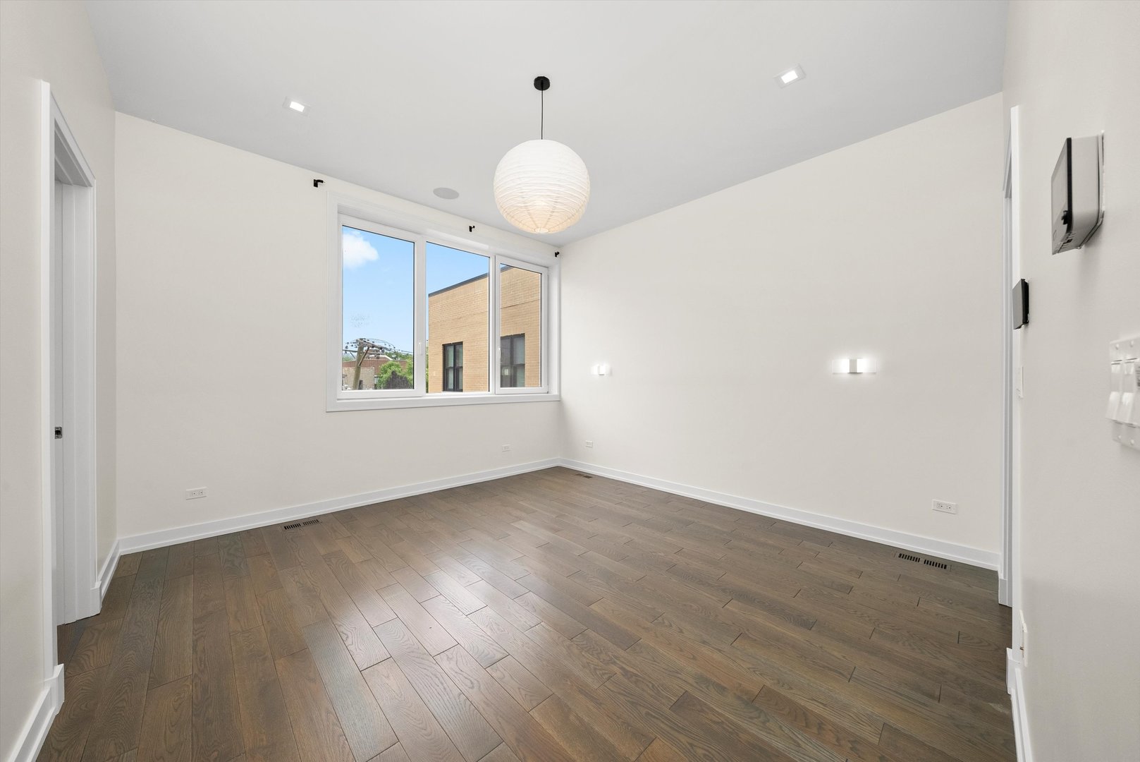 702 W Wellington Avenue #2N, Chicago, IL 60657