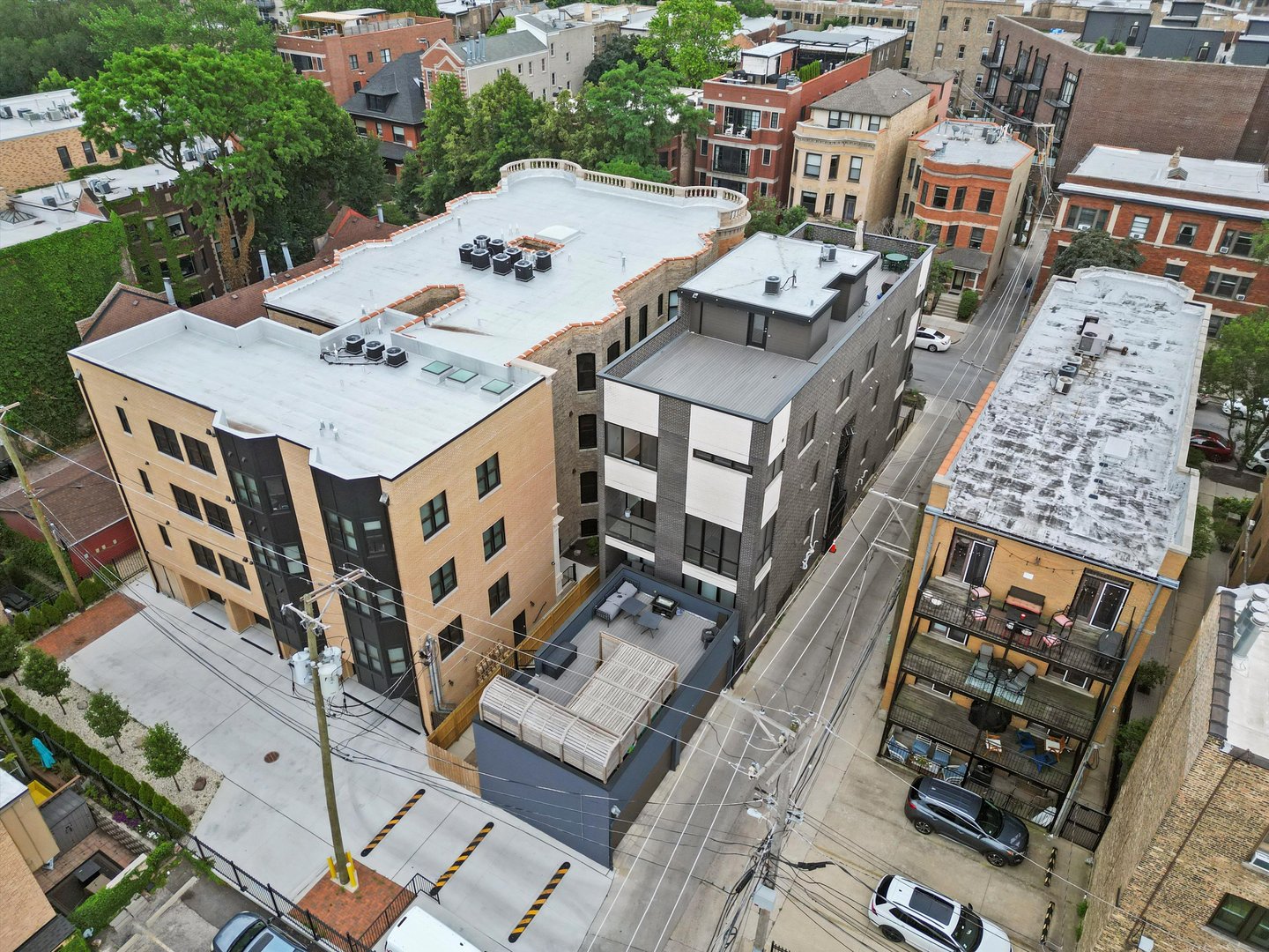 702 W Wellington Avenue #2N, Chicago, IL 60657