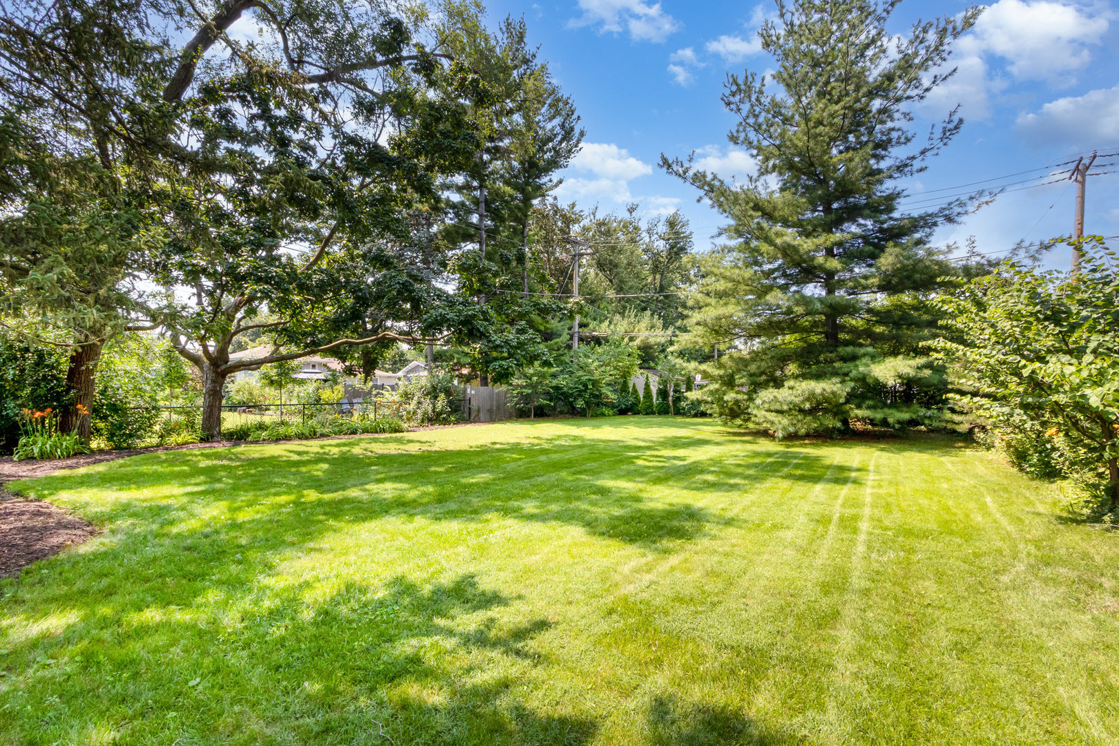 29 Robin Hill Drive, Naperville, IL 60540