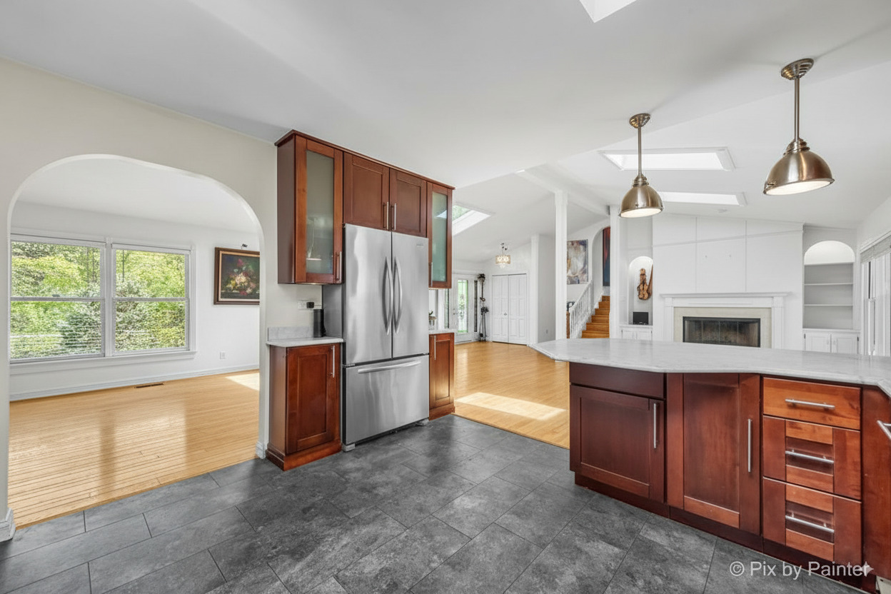 2N672 Valewood Road, West Chicago, IL 60185