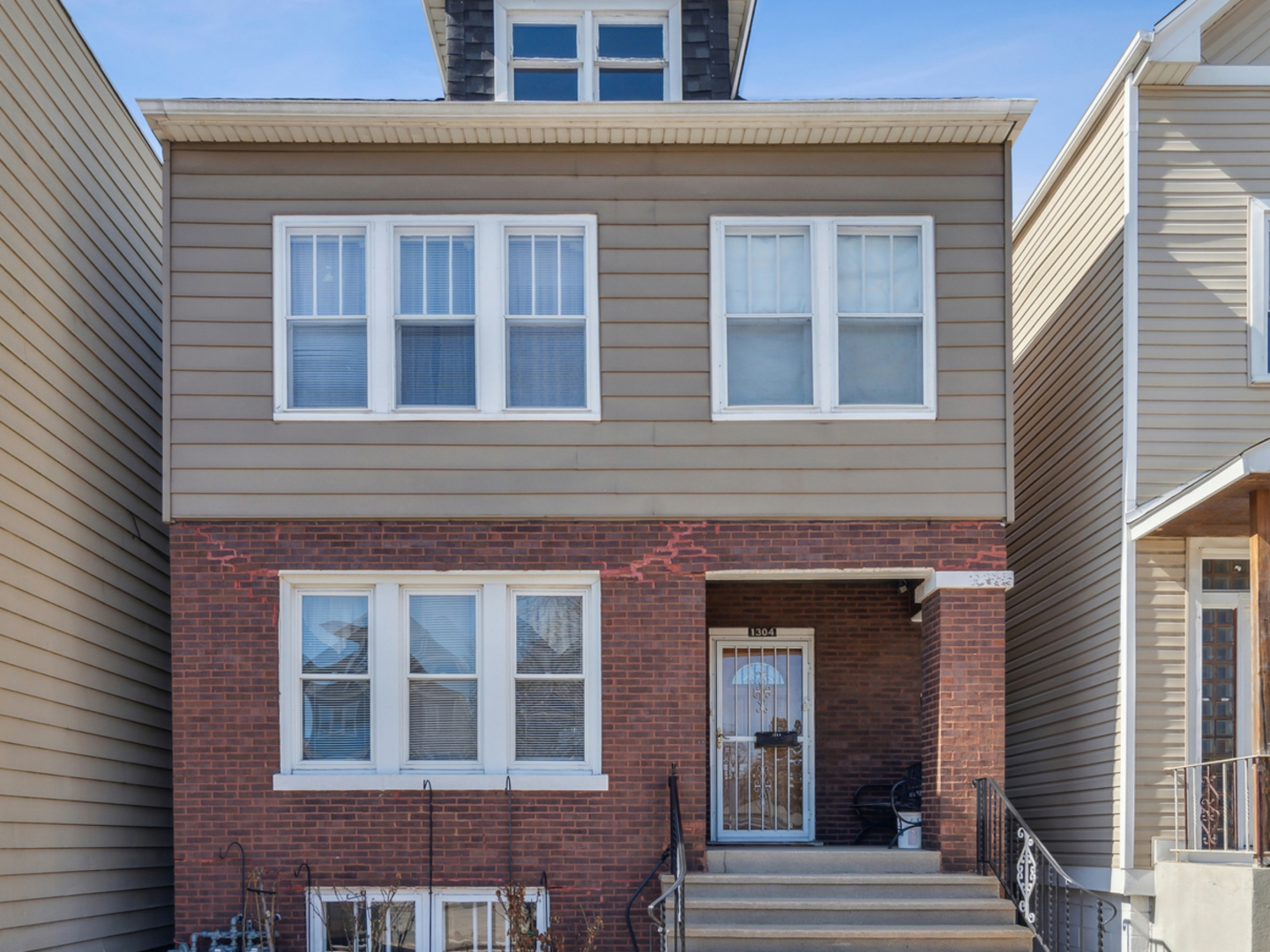 1304 S 50th Avenue, Cicero, IL 60804