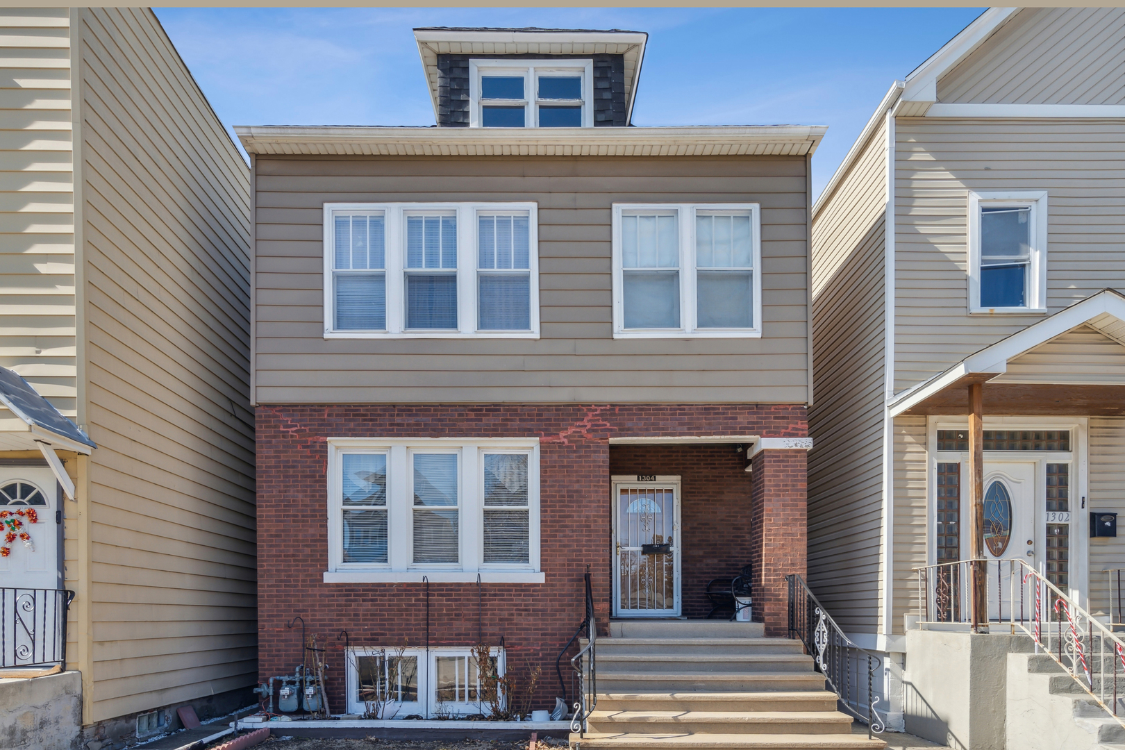 1304 S 50th Avenue, Cicero, IL 60804