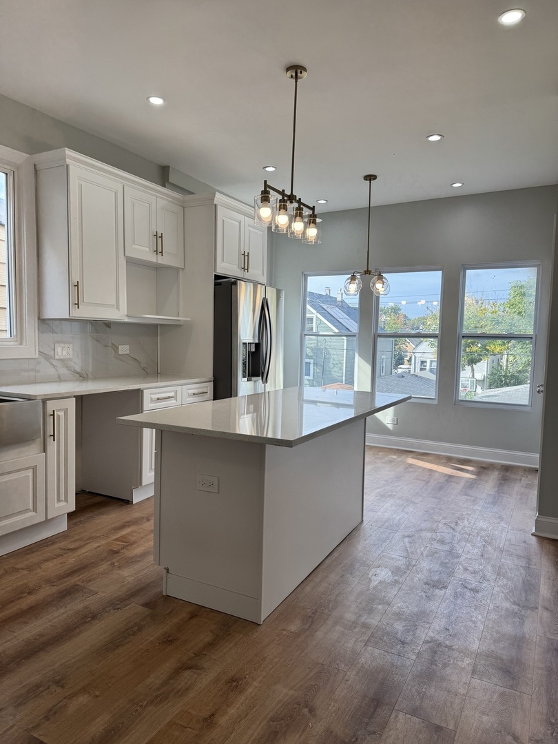 1304 S 50th Avenue, Cicero, IL 60804