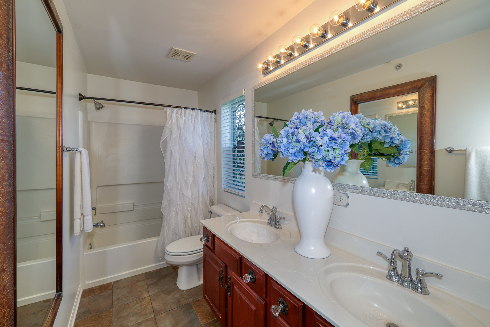 4579 Half Moon Drive #D, Yorkville, IL 60560