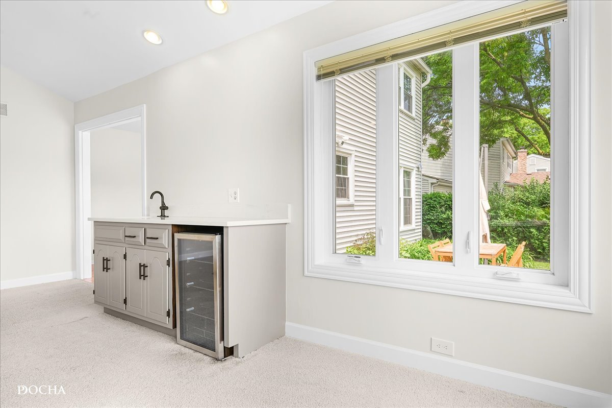 1012 Bainbridge Drive, Naperville, IL 60563