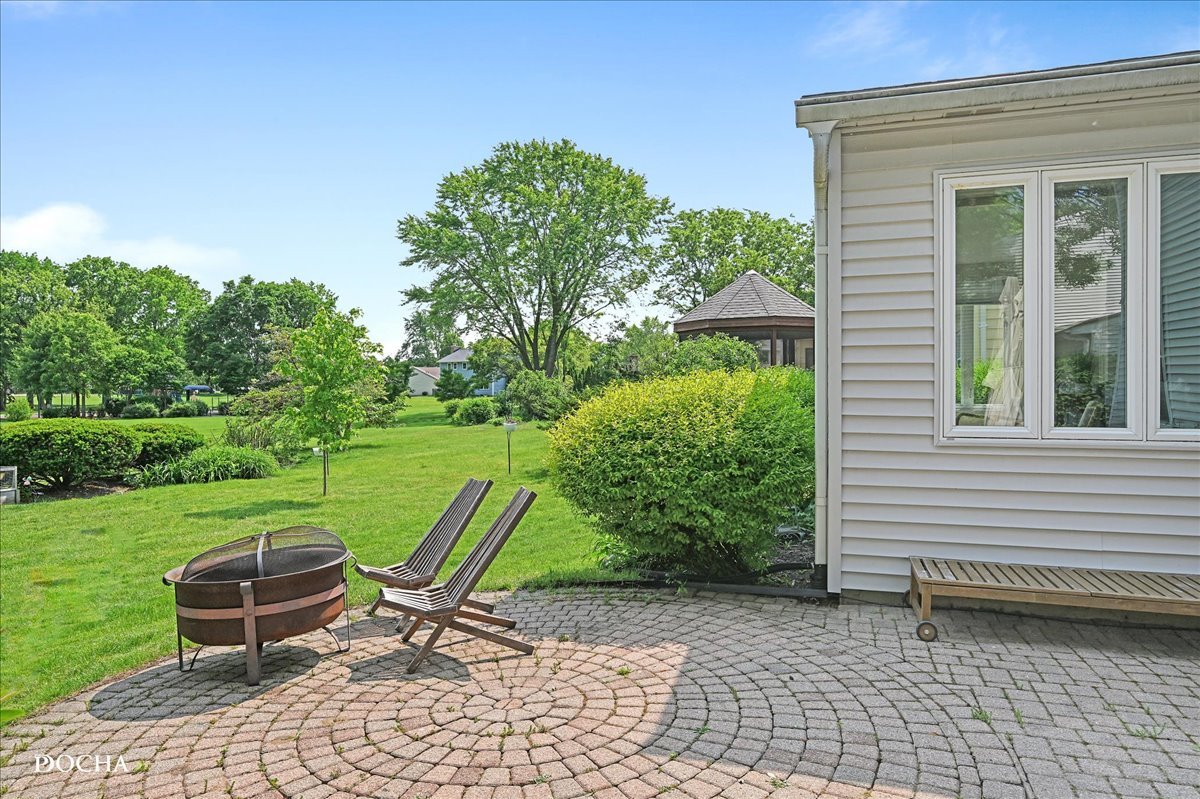 1012 Bainbridge Drive, Naperville, IL 60563