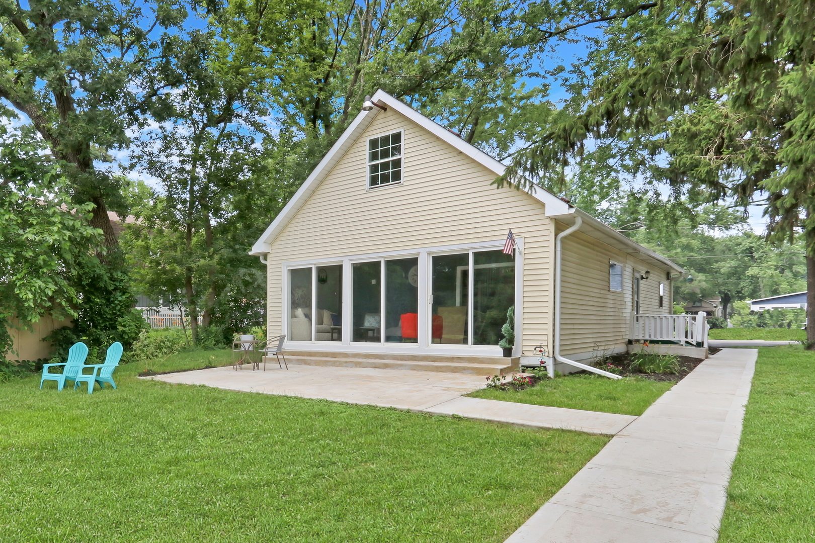 41607 N Lotus Avenue, Antioch, IL 60002