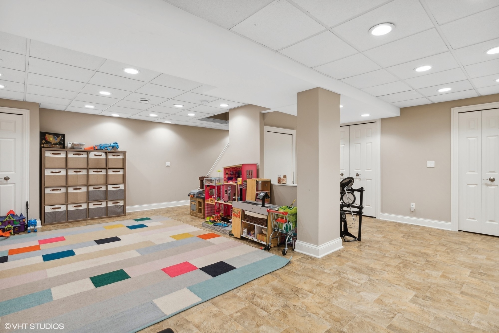 1820 N Wilson Place, Arlington Heights, IL 60004