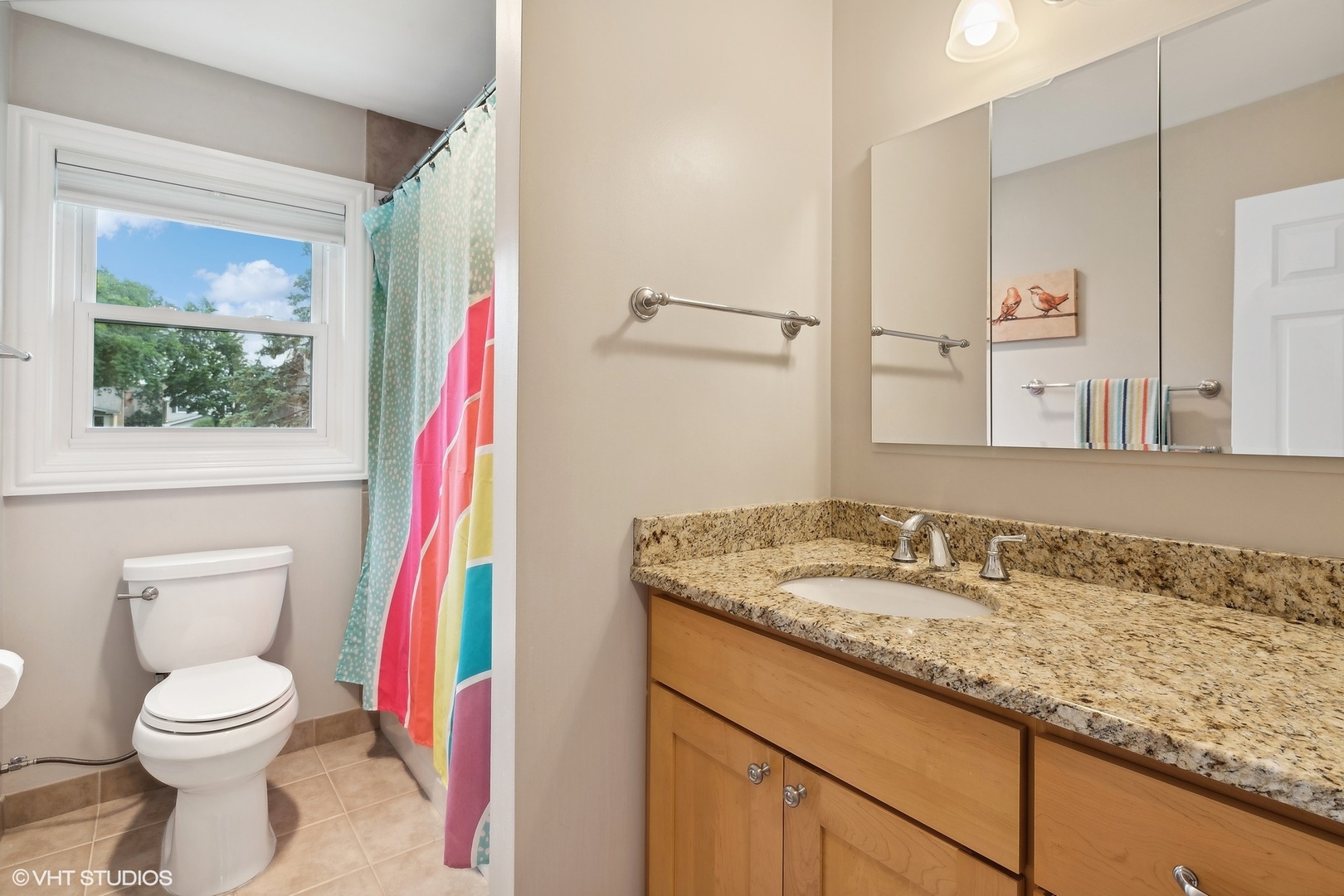 1820 N Wilson Place, Arlington Heights, IL 60004