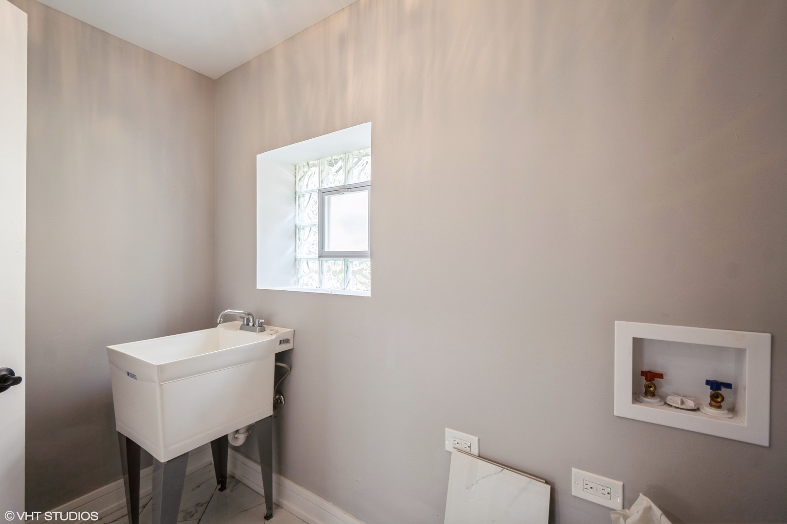 11616 S Lowe Avenue, Chicago, IL 60628