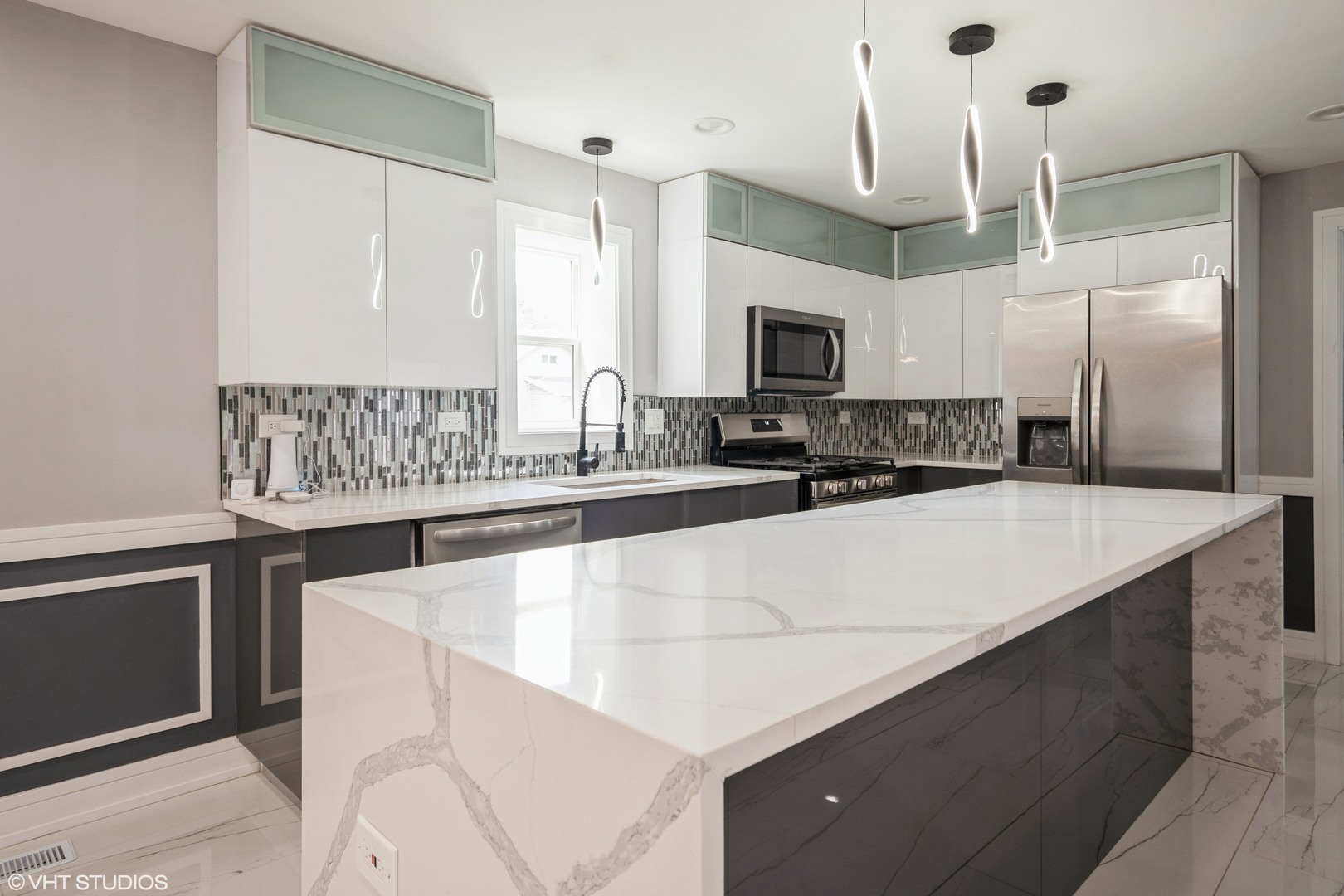 11616 S Lowe Avenue, Chicago, IL 60628