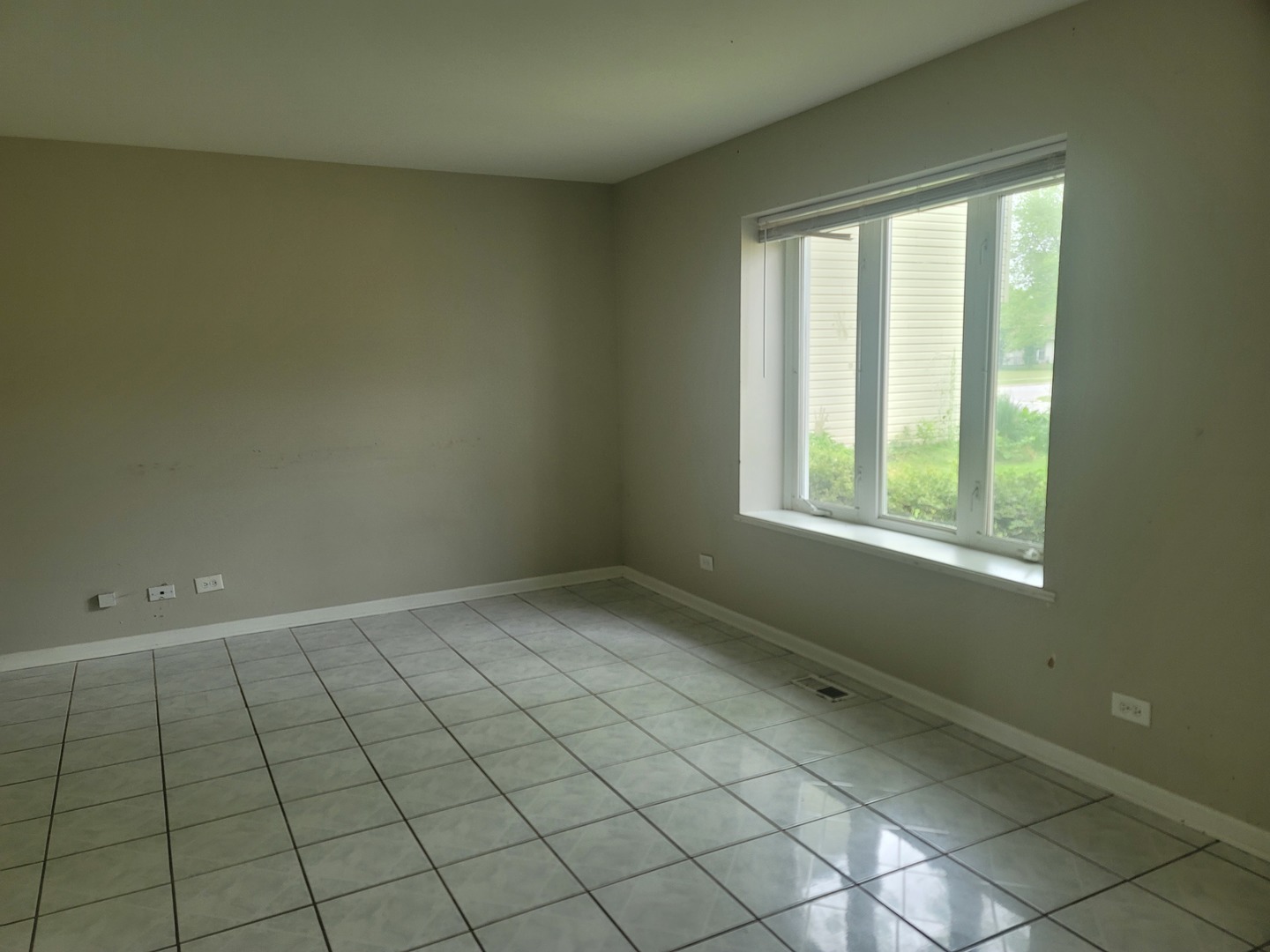 248 Waverly Drive, Elgin, IL 60120